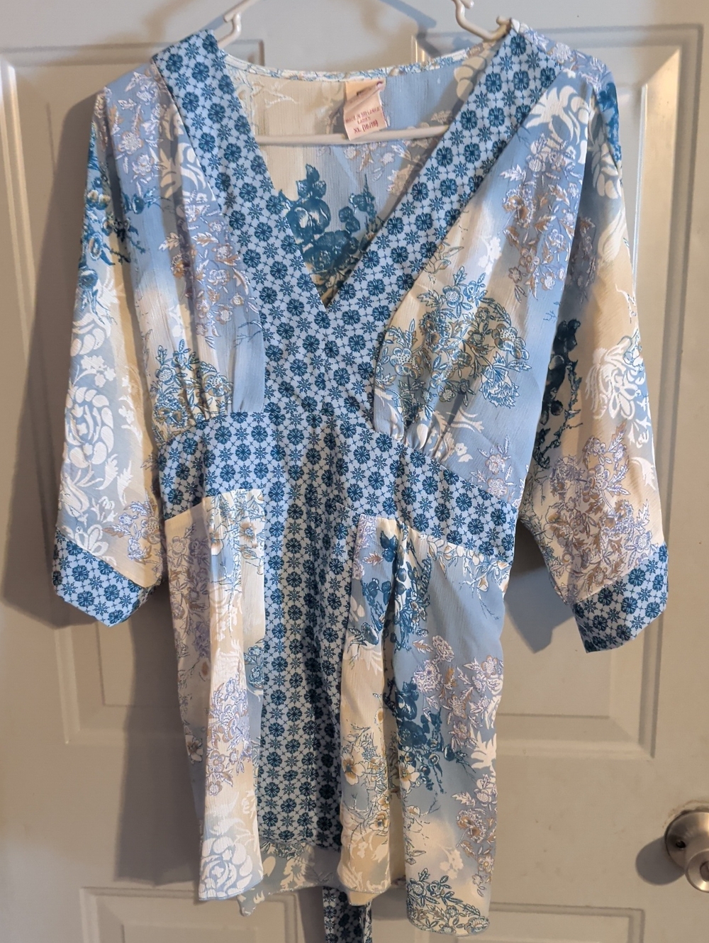 Blue Floral V-Neck Tunic Top
